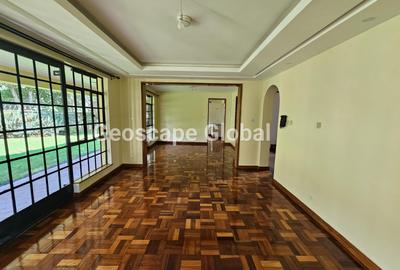 4 Bed House with En Suite in Runda