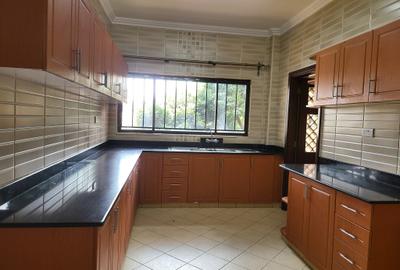 4 Bed Apartment with En Suite at Brookside Garden - 4