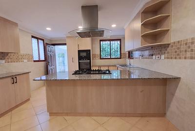 5 Bed Townhouse with En Suite at Shanzu Road - 2