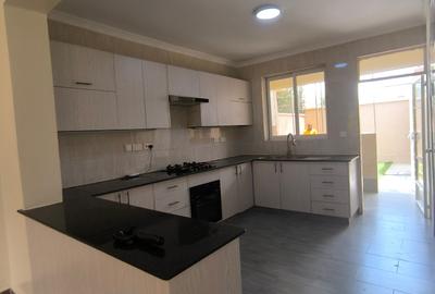 4 Bed House with En Suite in Syokimau - 3