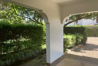 4 Bed Townhouse with En Suite in Lavington - 2