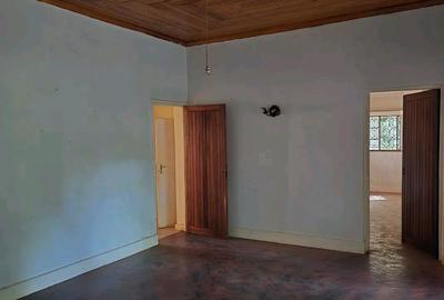 3 Bed House with En Suite in Spring Valley - 4