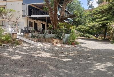 Commercial Property with Service Charge Included in Upper Hill