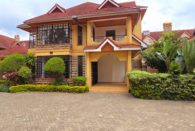 5 Bed Townhouse with En Suite at Lavington Green - 4