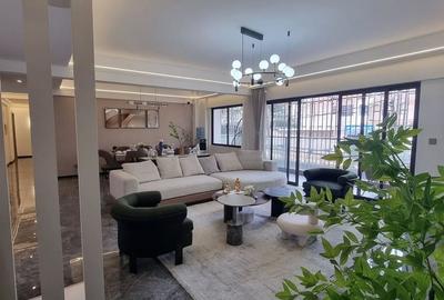 4 Bed Apartment with En Suite in Kileleshwa