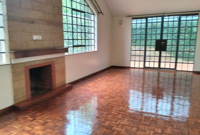 4 Bed Townhouse with En Suite in Kitisuru