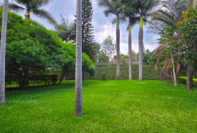 5 Bed House with En Suite in Runda - 3
