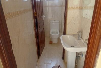 Serviced 3 Bed Apartment with En Suite in Kileleshwa