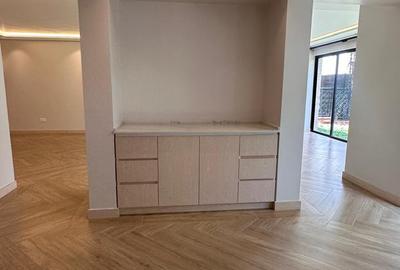 5 Bed Townhouse with En Suite at Lavington Green - 4