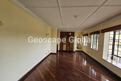 5 Bed House with En Suite in Spring Valley - 3