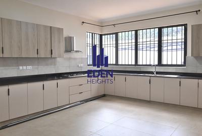 5 Bed Townhouse with En Suite in Loresho