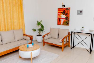 Serviced 1 Bed Apartment with En Suite at First Avenue Off Links Road