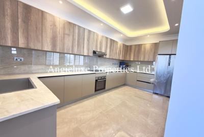 3 Bed Apartment with En Suite at Brookside Drive - 2