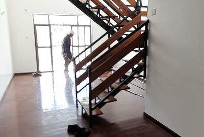 4 Bed Apartment with En Suite in Kilimani