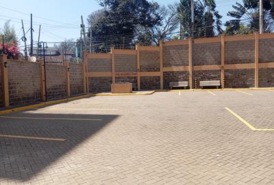 15,000 ft² Office with Service Charge Included in Riverside - 3