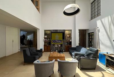 6 Bed Townhouse in Spring Valley - 3