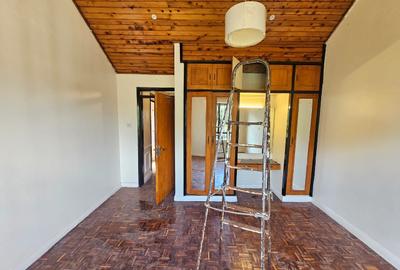 4 Bed House with En Suite in Gigiri