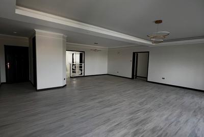 3 Bed Apartment with En Suite at Riverside Drive - 2
