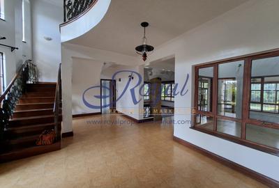 5 Bed House with En Suite in Runda - 4