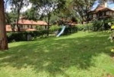 5 Bed Villa with En Suite in Rosslyn