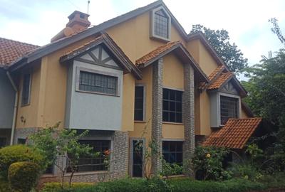 4 Bed Townhouse with En Suite in Kitisuru
