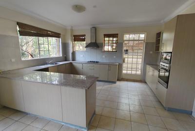 2 Bed Apartment with En Suite in Kilimani