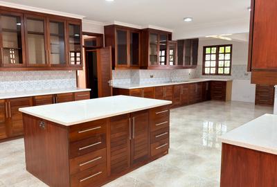 5 Bed Villa with En Suite in Thigiri - 4