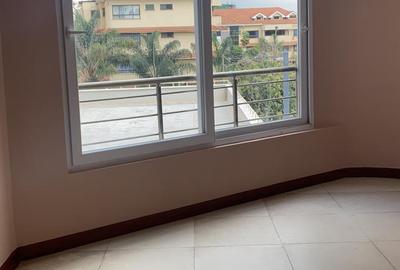 2 Bed Apartment with En Suite at Wood Avenue
