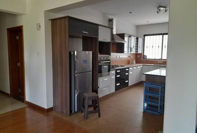 3 Bed Apartment with En Suite in Kileleshwa