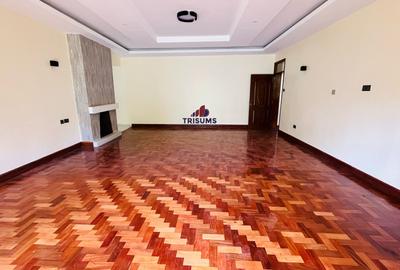 8 Bed House with En Suite in Nyari