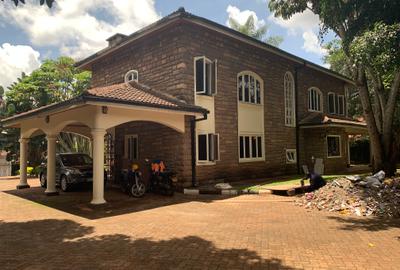 4 Bed House with En Suite at Crossroads - 3