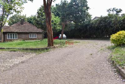 Land in Lavington