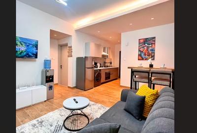 1 Bed Apartment with Swimming Pool in Kilimani - 3