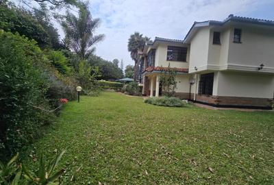 5 Bed House with En Suite in Rosslyn