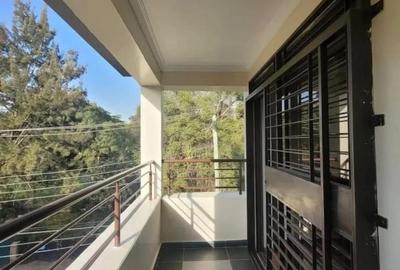 5 Bed Townhouse with En Suite in Lavington