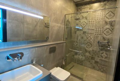 Serviced 2 Bed Apartment with En Suite in Westlands Area