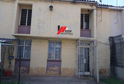 3 Bed House in Nairobi West - 2