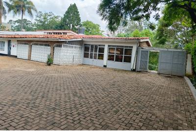 Commercial Property with Service Charge Included at Lavington
