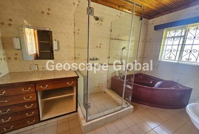 5 Bed House with En Suite in Kyuna
