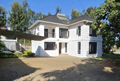 4 Bed House with En Suite in Runda
