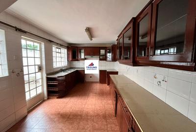 4 Bed Townhouse with En Suite in Westlands Area - 3