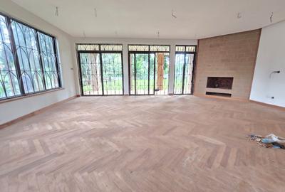 4 Bed House with En Suite in Runda