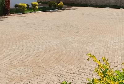 Commercial Property with Service Charge Included in Runda - 2