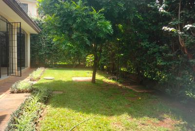 4 Bed Townhouse with Swimming Pool in Runda