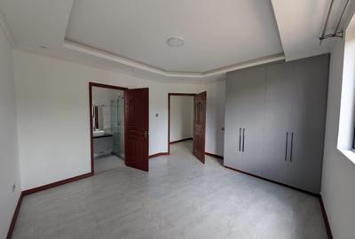5 Bed Townhouse with En Suite in Lavington