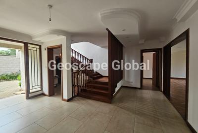 5 Bed Townhouse with En Suite in Lavington - 3
