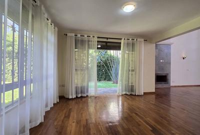 5 Bed Townhouse with En Suite in Runda - 4