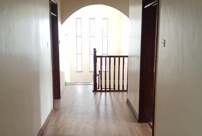 5 Bed Townhouse with En Suite in Westlands Area