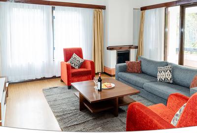 Serviced 1 Bed Apartment with En Suite at Kolobot Drive - 2