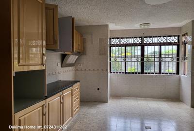 5 Bed Townhouse with En Suite in Lower Kabete